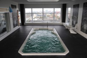 commercial spa1 300x199 - commercial-spa1